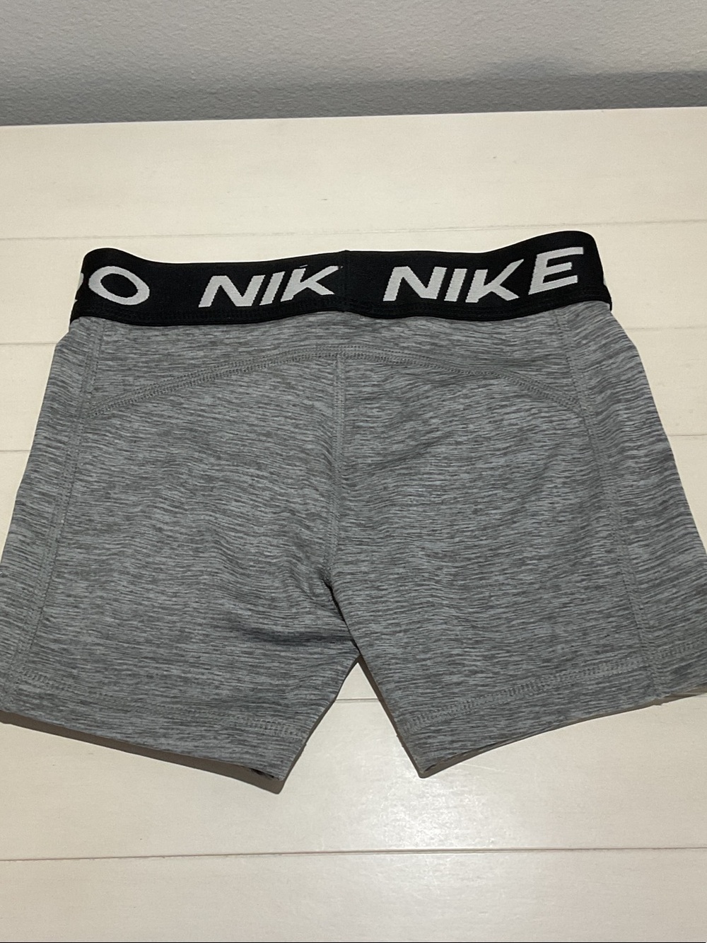 Nike Grey Pro Compression Shorts with White Swoosh - Picture 4 of 4